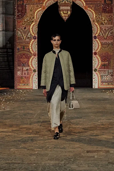 Look 22